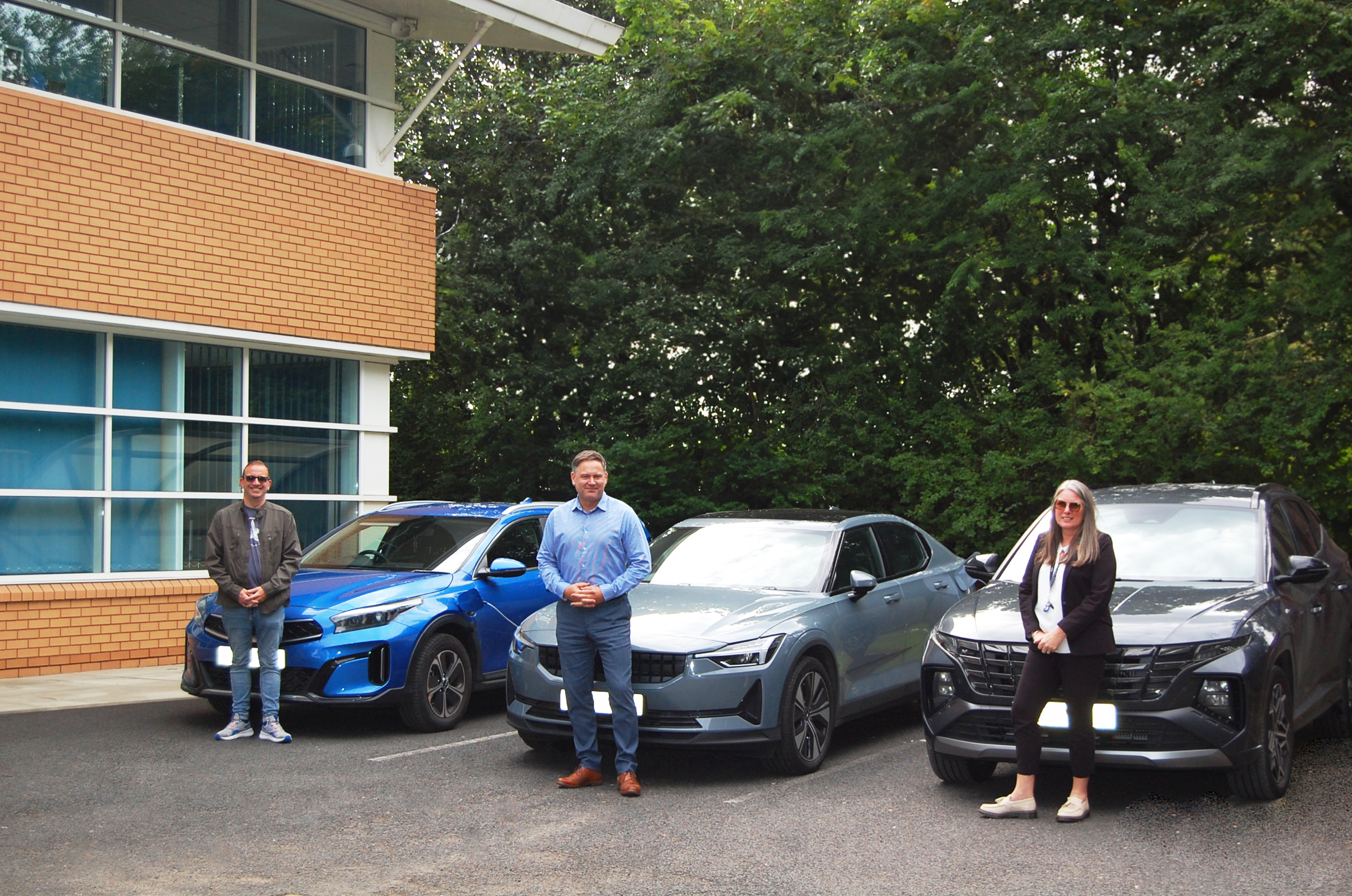 electric-cars-clean-group-shot